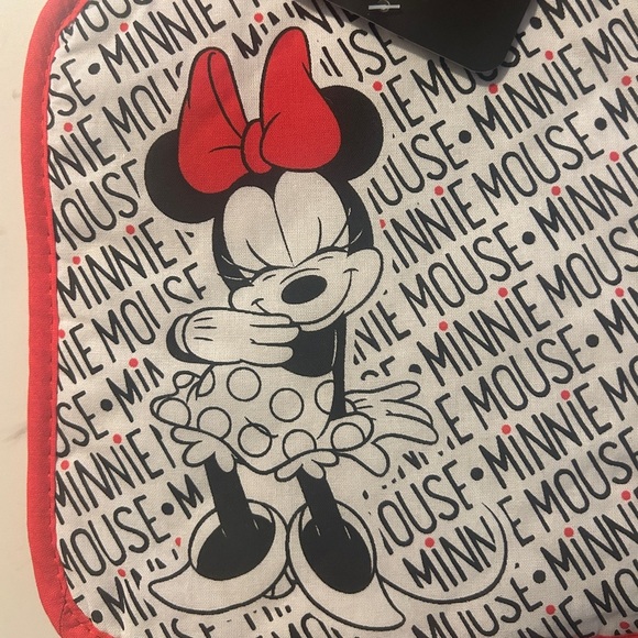 Disney Minnie Mouse Pot Holder - Red & White Classic Design- NWT - Picture 3 of 6